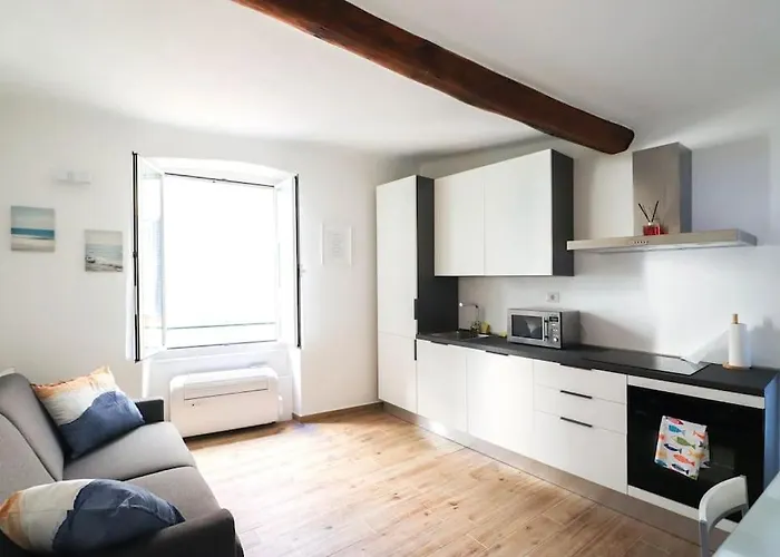 Casa Tra I Carueggi E Il Mare *